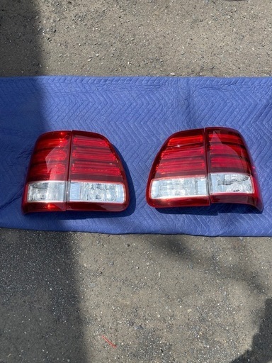 ランドクルーザーシグナス　テール、ライトセット