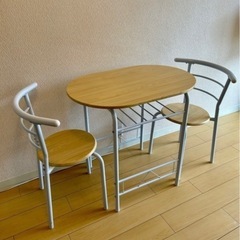 テーブル 椅子 3点セット　の画像
