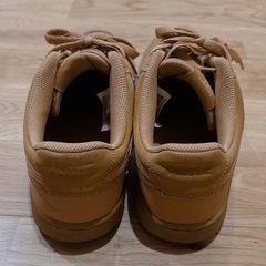 NIKE ナイキ ベージュ スニーカー 26.5cmの画像