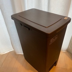 大きめのゴミ箱