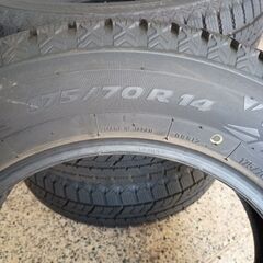 ほぼ新品！Toyo OBSERVE GIZ2 175/70R14 スタッドレス4本（作業可能）の画像