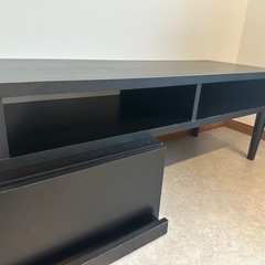 テレビボードの画像