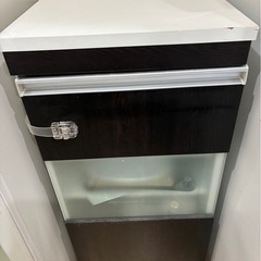 食器棚