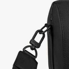 🎁おしゃれなメンズへの🎁【週末限定お値下げ‼️】お買い得‼️入手困難‼️【日本完売 AW2025新作 ルィヴィトン 2WAYバッグ】男女兼用•正規品の画像