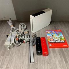 動作品 Wii本体一式 ソフト1点+リモコンプラス2点
