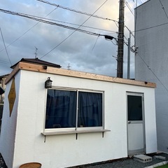 ユニットハウス　コンテナハウス　　プレハブ　小屋　車庫　　