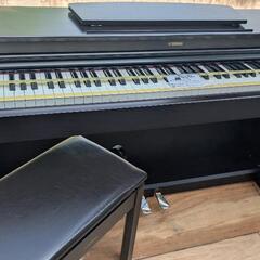 配達無料  YAMAHA 激可愛い ARIUS 電子ピアノ YDP-163R 19年購入(18年製) 激美品③
京都南販売STORE取扱商品
★京都南〜福知山
🏯東は→姫路〜大阪〜福知山
🍑西は→姫路〜鳥取市〜兵庫〜岡山まで配達無料 ★ジモティーが一番安い！
★ジモティーは設置までお手伝い
【簡単設置】
★ジモティーは即配達、納品可能！の画像