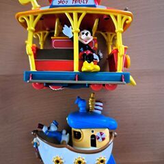 ディズニー・トゥーンタウン・JOLLY TROLLEYとMISSDAISY・レトロの画像