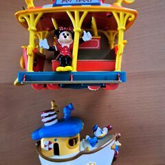 ディズニー・トゥーンタウン・JOLLY TROLLEYとMISSDAISY・レトロの画像