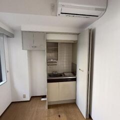 ☆★審査ご不安な方おすすめ・文京区☆★千代田線『湯島』駅徒歩５分♪オートロック・宅配ボックス・エレベーター・クローゼット♪ − 東京都