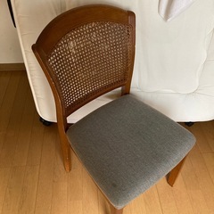 ダイニングチェア　イス