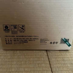 カラーボックス2つ。ナチュラル、ベージュ？　　　　の画像