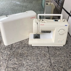 ブランドSINGER🔴ミシンの画像