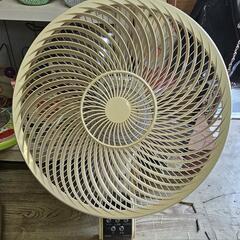 壁付け扇風機