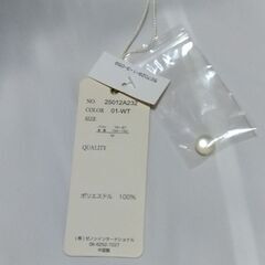 ブラウス　Mサイズ　オフホワイト　未使用品の画像