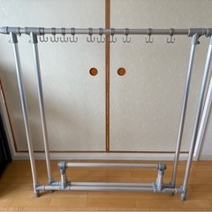 シンプルハンガー　アルミ製軽量洗濯物干し折りたたみ【お値下げしま...