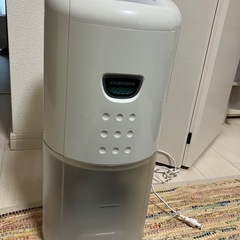 【お取引中】衣類除湿乾燥機