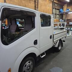  日産アトラス　1.25t　WキャブフルスーバーローDX 2.0ガソリン　5MTの画像