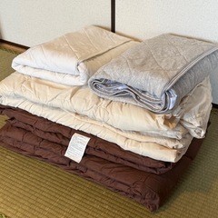 引き取り手見つかりました。洗濯可能シングル掛け布団と敷布団、ニト...