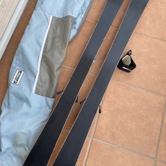 子供用スキーの画像