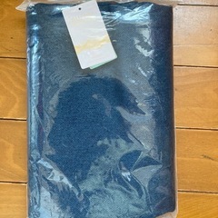 新品テーブルクロス　ブルー