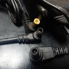 ACアダプター　電源コード　３個の画像