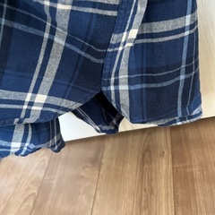 UNIQLO 長袖チェックブラウスの画像