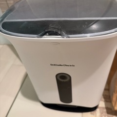 猫の自動補餌器(カリカリマシーン)