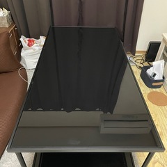 ガラステーブルの画像