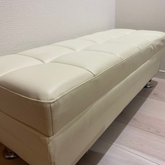 ソファのオットマン部分収納付き