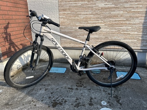 今だけ価格【クロスバイク】チェーンロック・ギア・ライト付