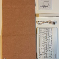 ⭐️新品・未使用⭐️iPad 7 inch🟪Bluetoothワイヤレスキーボード🟪タイプC充電ケーブル🟪iPadカバー：ブック型ケース🟪取扱説明書🟪の画像