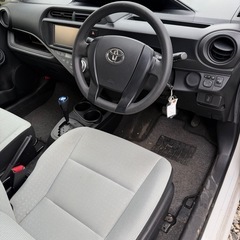 平成27年　トヨタアクア　91,559kmの画像