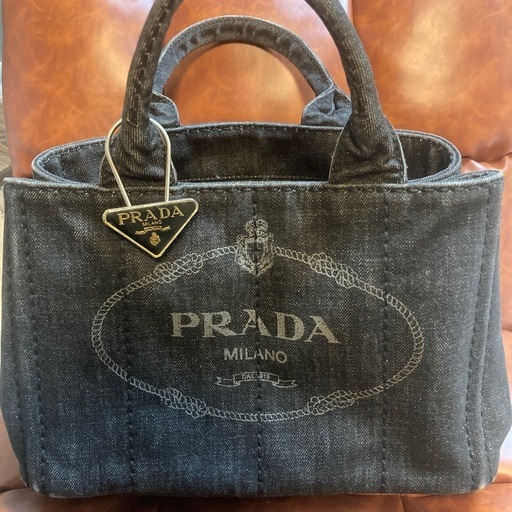PRADA カナパ