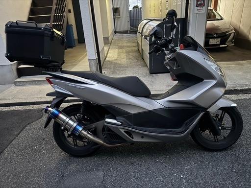 決定済みPCX JF56 シャンパンゴールド (けん) 駒ヶ谷のホンダの