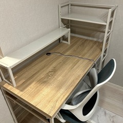 ナチュラル木製パソコンデスク 上部棚付き