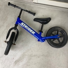 ストライダー青自転車