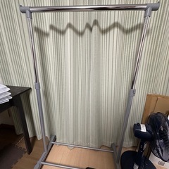 ハンガーラック衣類収納 早急に受け取っていただける方探してます