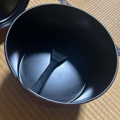 差し上げます　おひつ木目　えんじ色の画像
