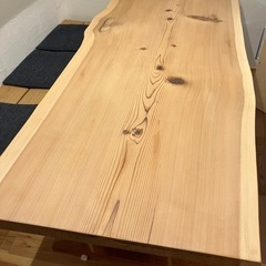 杉無垢板ダイニングテーブル（200cm×最低幅84センチ×厚さ6cm）