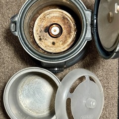 【昭和レトロ】 90年製SANYO　3合炊飯器の画像