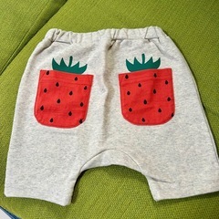 赤ちゃん本舗　80cm5分丈パンツ　新品未使用