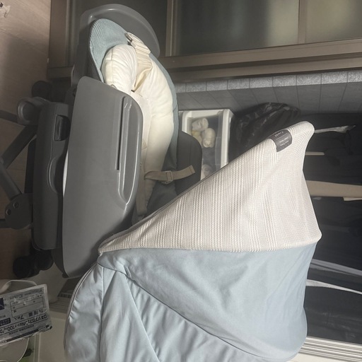 コンビ　ネムリラ　オートスイング　BEDi ベージュ