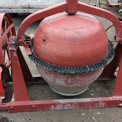 コンクリートミキサー　中古　メーカー型番不明　回転確認OK