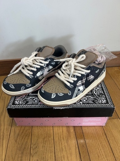 新品未使用 Travis Scott × Nike SB Dunk Low