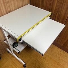 取り引き中　パソコンデスクの画像