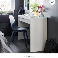 IKEA　ドレッサー　テーブルの画像
