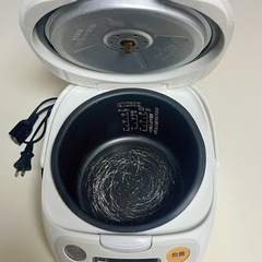 象印 マイコン炊飯ジャー　NS-WF10の画像