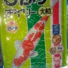 〈☆値下げ！〉鯉のえさ☆各４㎏の画像