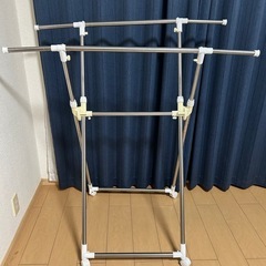 キャスター付き　ハンガーラック